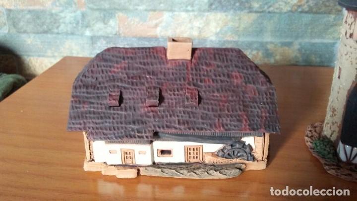 Coleccionismo: 7 CASITAS DE ARCILLA ESMALTADAS MIDEN&Eacute; - Foto 21