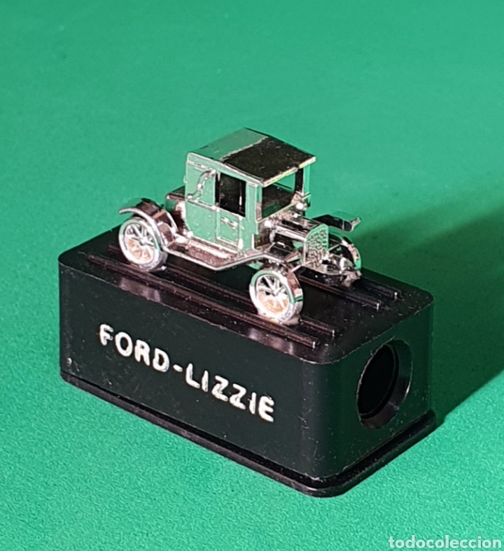Coleccionismo: SACAPUNTAS DE COCHE CL&Aacute;SICO EN MINIATURA FORD-LIZZIE - ORIGINAL DE LA &Eacute;POCA