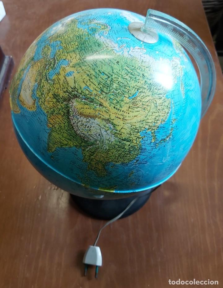 Coleccionismo: Globo terr&aacute;queo con luz - Foto 1