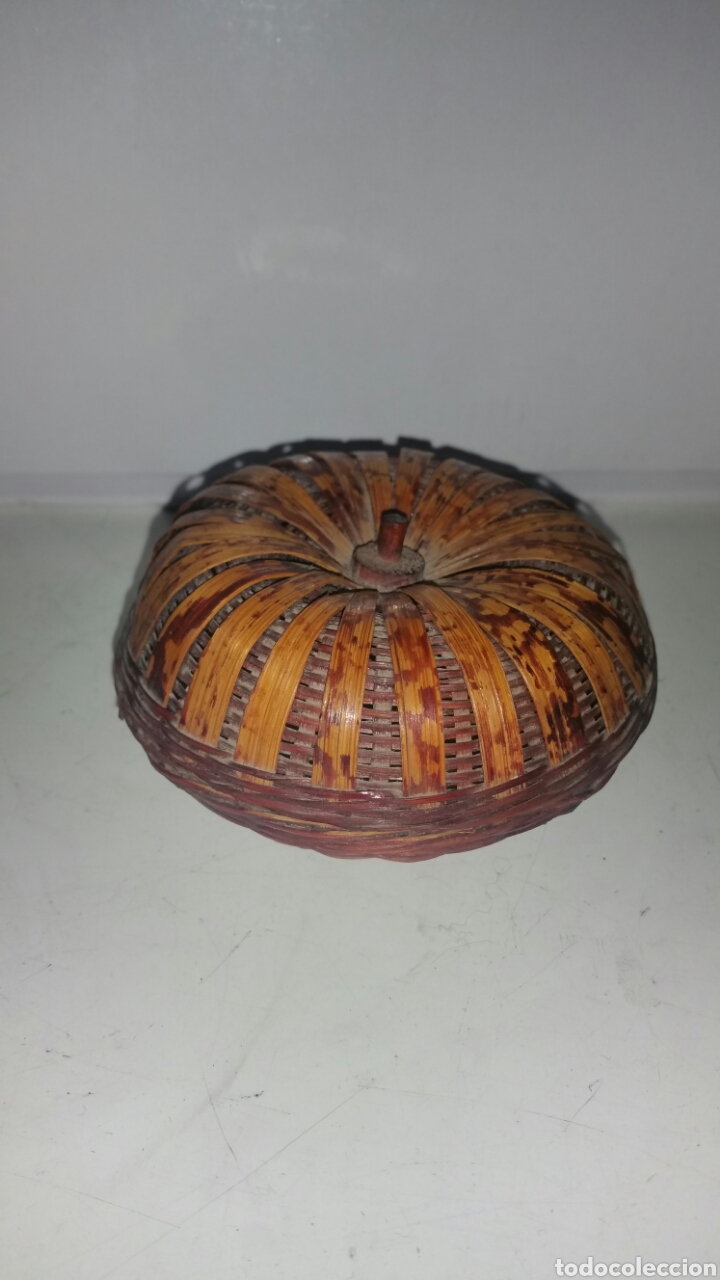 Coleccionismo: Peque&ntilde;o joyero de mimbre.