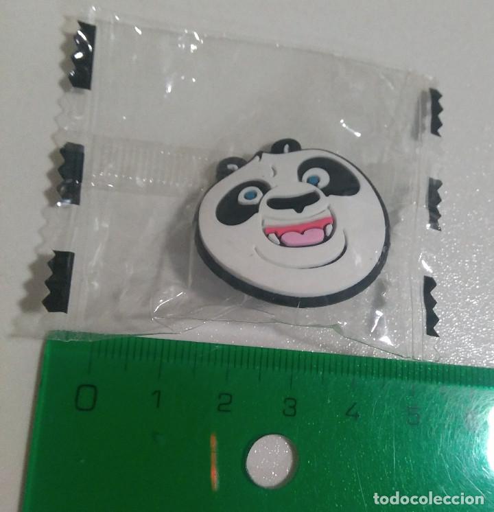Coleccionismo: zaini kung fu panda goma con soporte figurita mu&ntilde;equito de huevo sorpresa mini