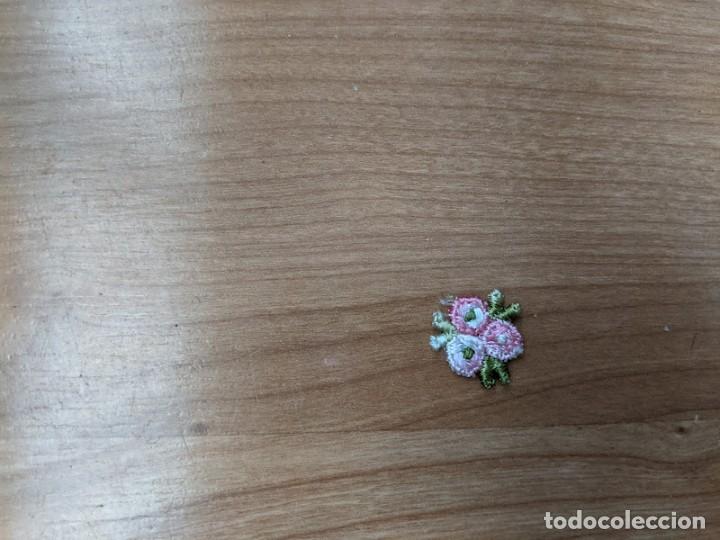 Sammeln: APLICACI&Oacute;N FLORECITA BORDADA