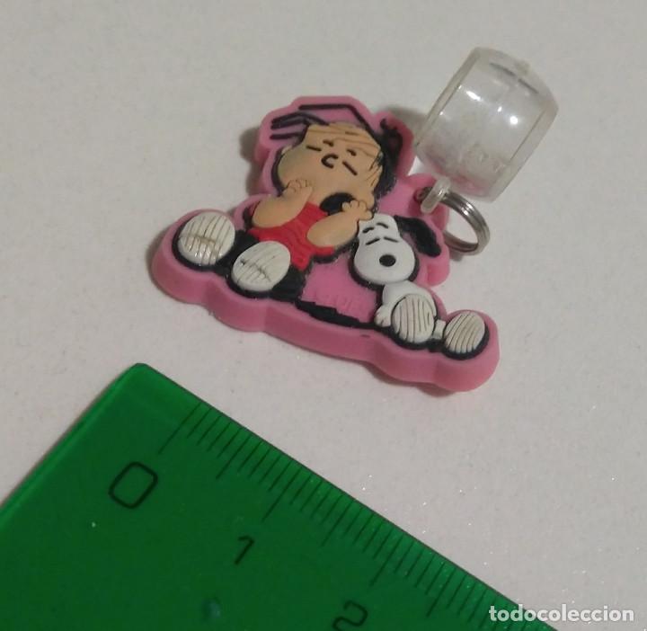 Coleccionismo: figura linus snoopy snopy goma colgante miniatura peanuts