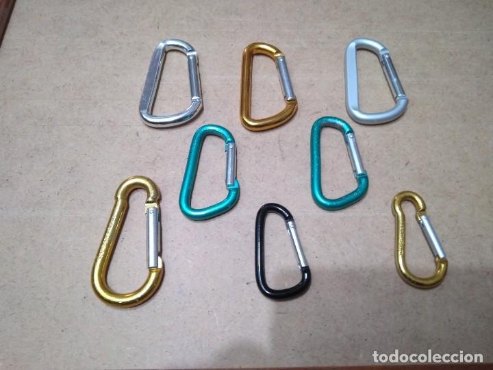 Colecionismo: Lote 749. 8 Mosquetones de distintos tama&ntilde;os y colores