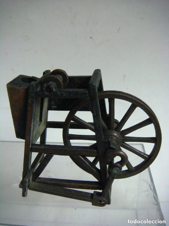 Coleccionismo: SACAPUNTAS FIGURA DE UN CARRO DE AFILADOR-CAJ-B-N&ordm;-132