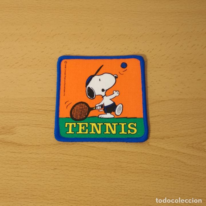 Coleccionismo: Parche de tela Snoopy. Tennis. A&ntilde;os 80. 9x9cm