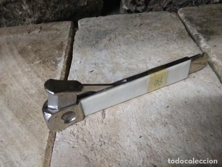 Coleccionismo: Corta puros blanco. Vitrina despacho - Foto 6