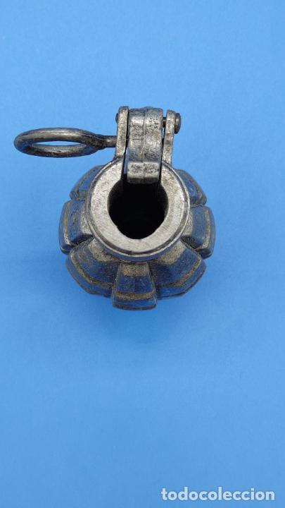 Coleccionismo: PORTAMECHERO CON FORMA DE GRANADA DE MANO PARA CLIPPER - Foto 6