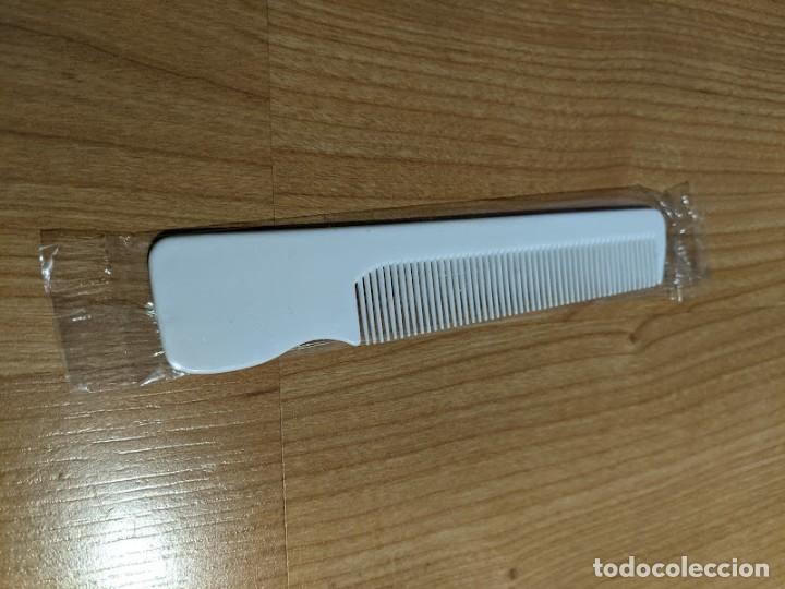 Coleccionismo: PEQUE&Ntilde;O PEINE BLANCO