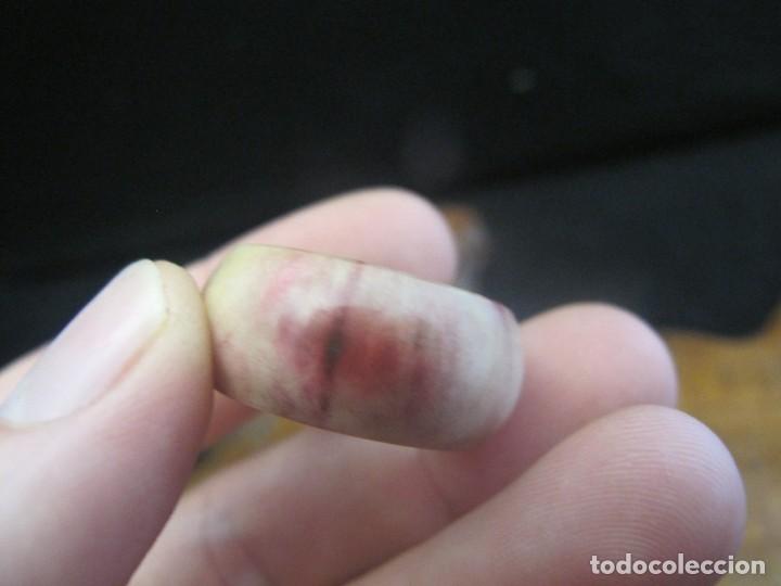 Coleccionismo: Anillo de hueso te&ntilde;ido - Foto 6