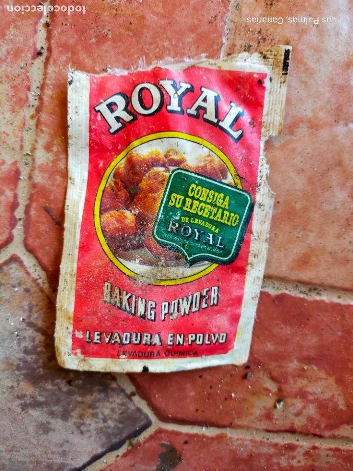 Coleccionismo: Lote dos antiguas envoltorios de Levandura en polvo Royal - Baking Powder - Promoci&oacute;n recetario