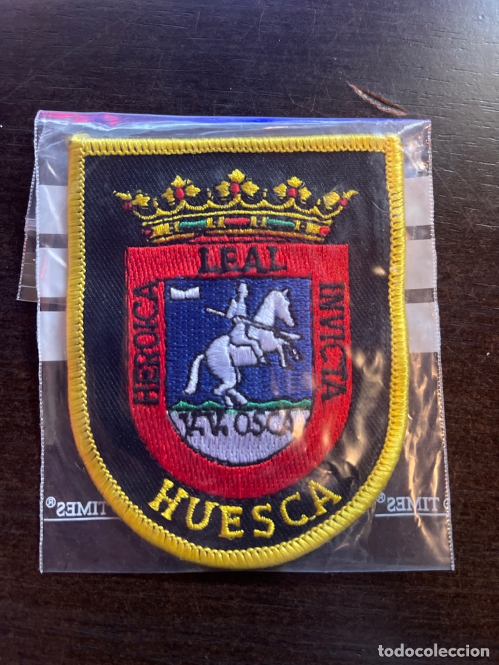 Coleccionismo: Parche bordado escudo de Huesca - Foto 1