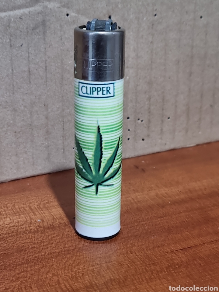 Coleccionismo: MECHERO CLIPPER HOJA DE MARIHUANA - Foto 1