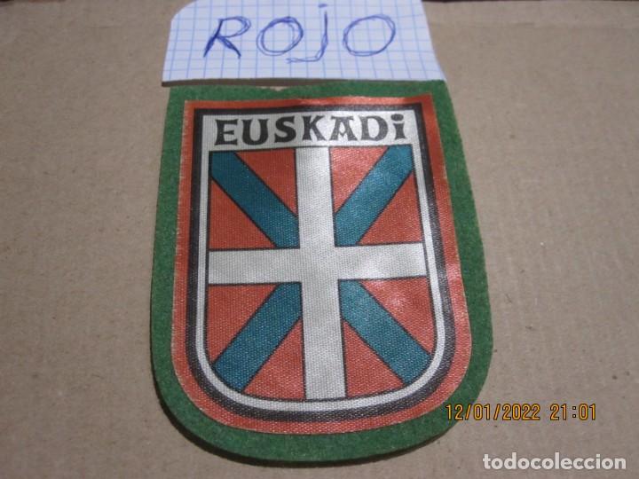 Collecting: PARCHE DE TELA EUSKADI