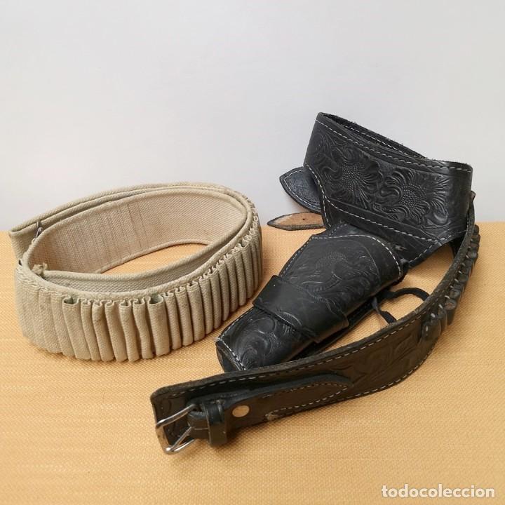 Coleccionismo: Cintur&oacute;n con Funda de Pistola: - Foto 2