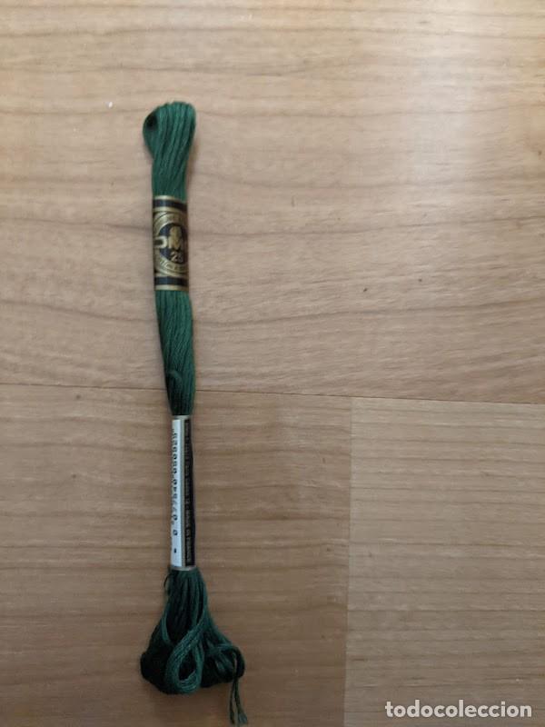 Coleccionismo: MADEJA DE HILO PARA BORDAR ALGOD&Oacute;N 100% DMC VERDE 319 - Foto 1