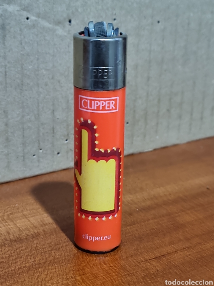 Coleccionismo: MECHERO CLIPPER MANO