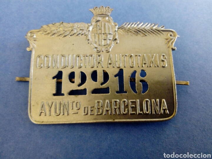 Coleccionismo: Placa chapa de conductor autotaxis Ayuntamiento de Barcelona n 12216 Taxi