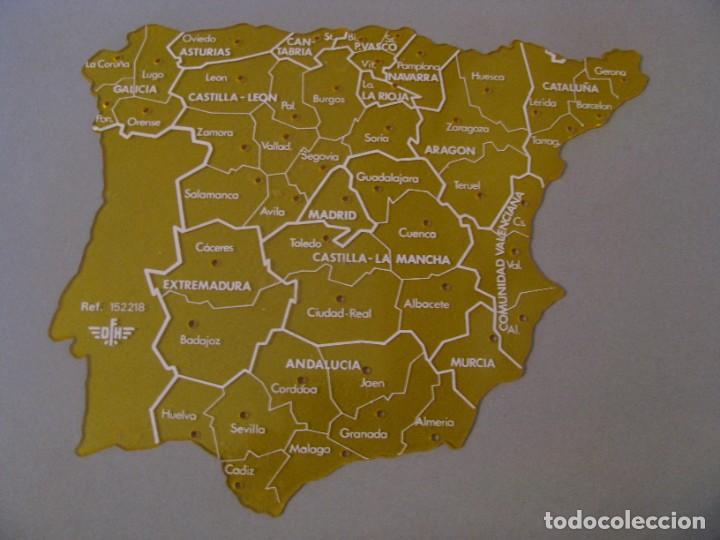 Coleccionismo: PLANTILLA MAPA DE ESPA&Ntilde;A DE PLASTICO. MATERIAL ESCOLAR. DFH. REF. 152218. 21x18 CM.