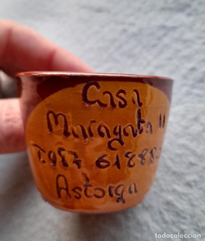 Coleccionismo: Tacita de barro. Astorga. Publicidad de la Casa Maragata II.