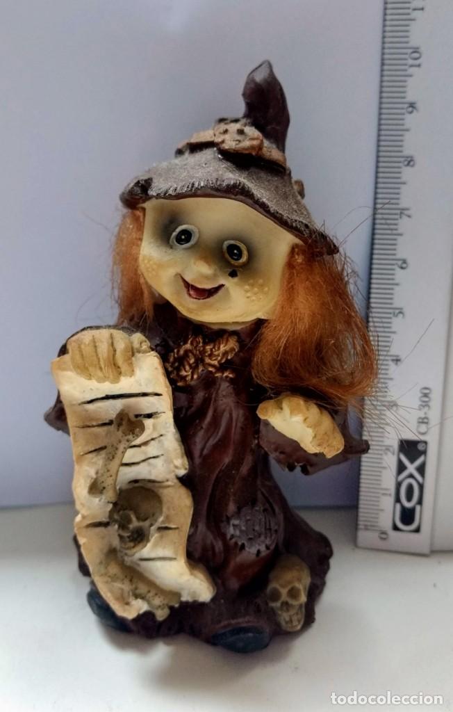 Coleccionismo: MU&Ntilde;ECA BRUJITA VINTAGE BRUJA - RESINA - CERAMICA - MEDIDA APROX. 9 CM