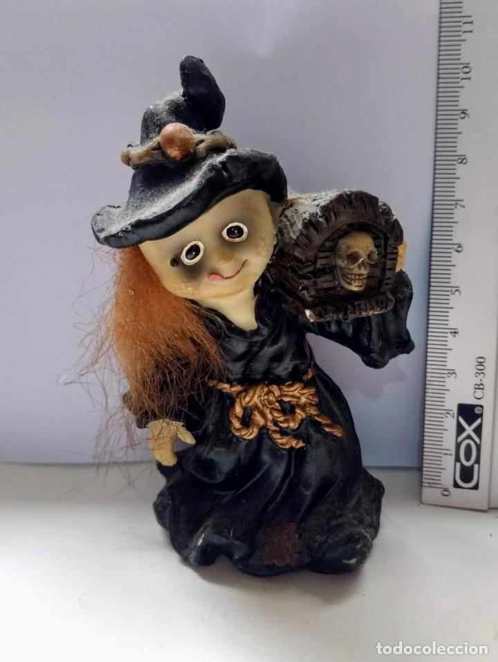 Coleccionismo: MU&Ntilde;ECA BRUJITA VINTAGE BRUJA - RESINA - CERAMICA - MEDIDA APROX. 9 CM