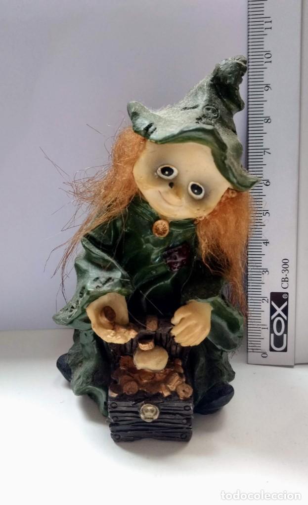 Coleccionismo: MU&Ntilde;ECA BRUJITA VINTAGE BRUJA - RESINA - CERAMICA - MEDIDA APROX. 9 CM
