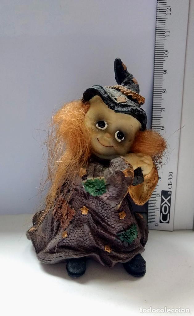 Coleccionismo: MU&Ntilde;ECA BRUJITA VINTAGE BRUJA - RESINA - CERAMICA - MEDIDA APROX. 10 CM