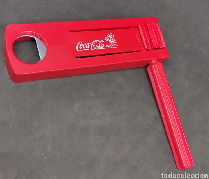 Coleccionismo: Carraca de Coca cola - euro 2012 - abridor - car218 - Foto 1