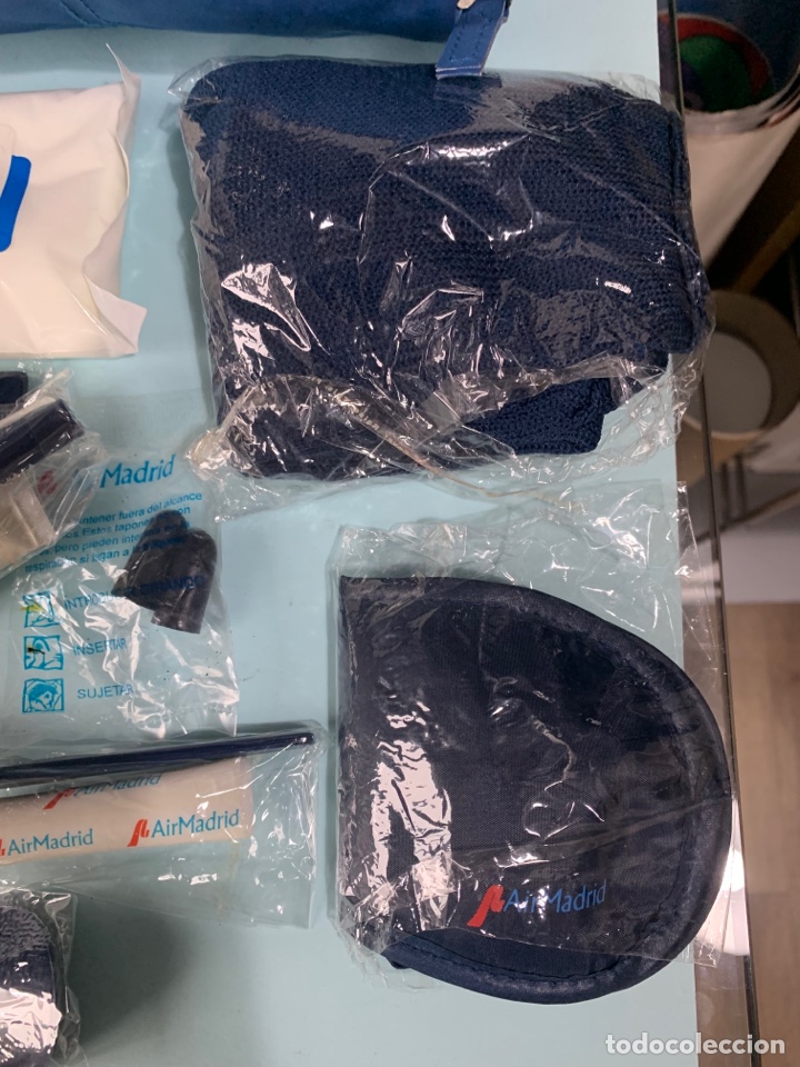 Coleccionismo: NECESER DE LA EXTINTA COMPA&Ntilde;&Iacute;A A&Eacute;REA AIR MADRID. - Foto 3