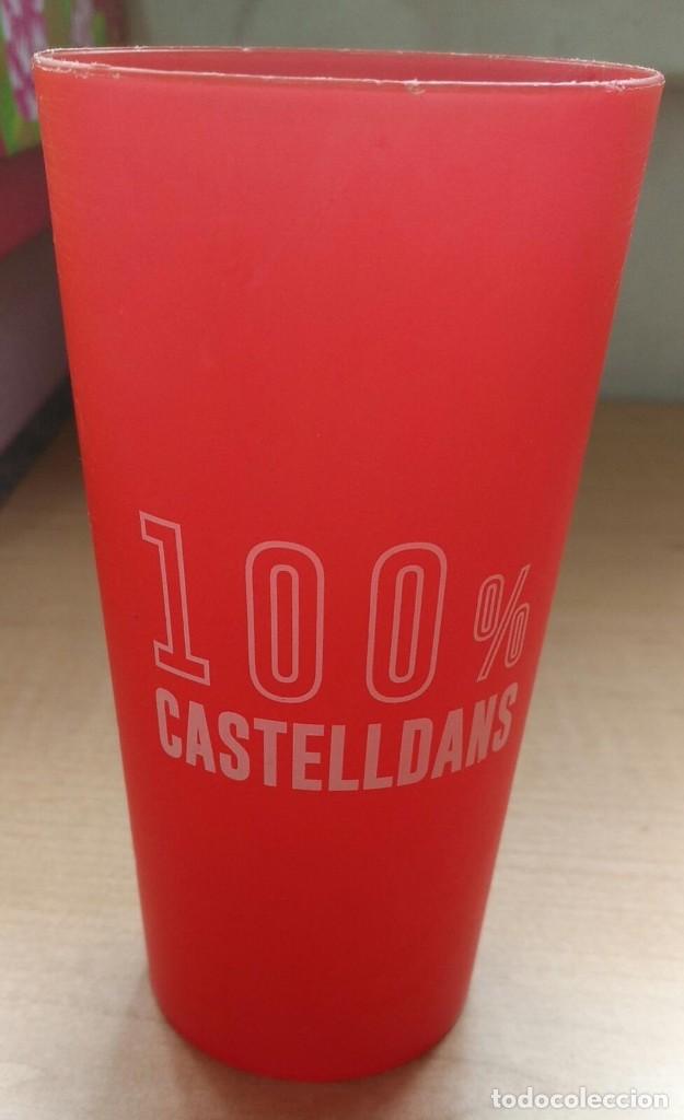 Collecting: Vaso pl&aacute;stico duro - 100% Castelldans y colaboradores - Altura 14cm 2