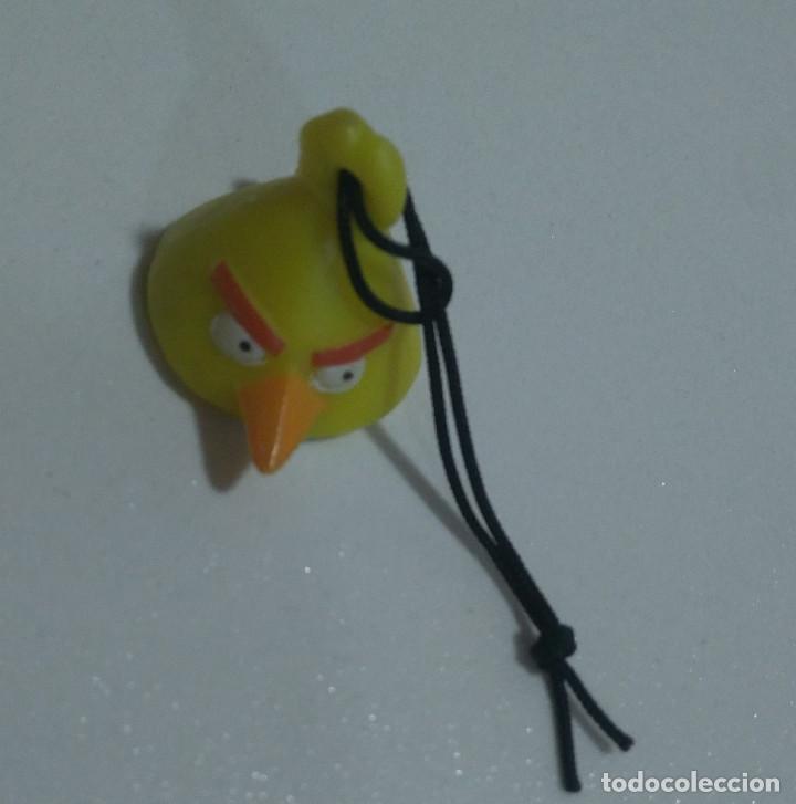 Coleccionismo: colgante angry birds miniatura de huevo sorpresa mini amarillo