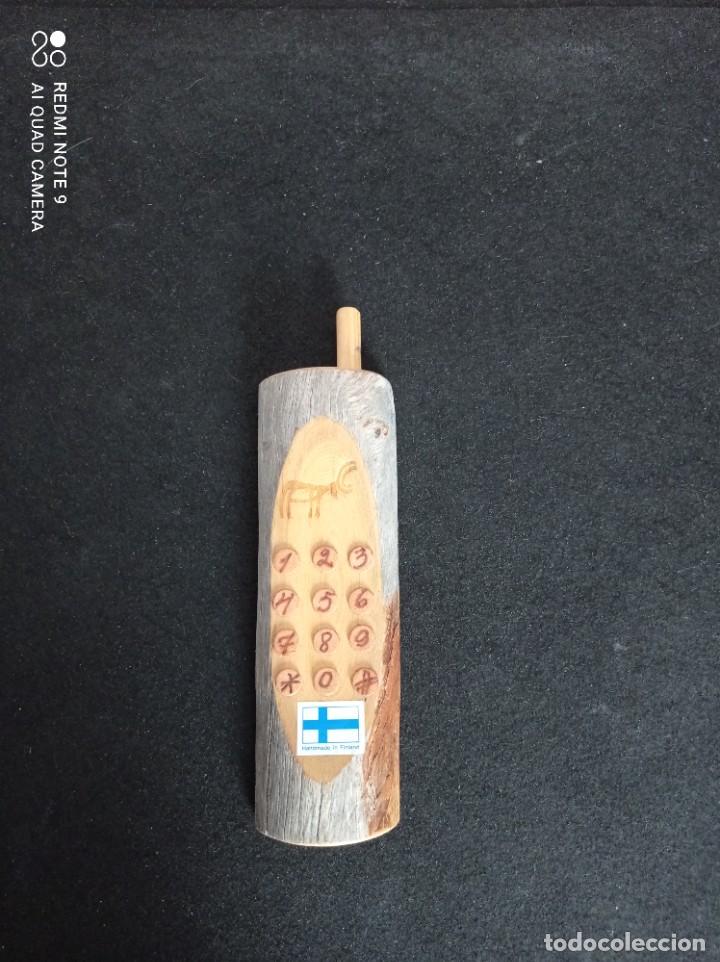Coleccionismo: ABREBOTELLAS IMITACION A MOVIL DE MADERA- - Foto 1