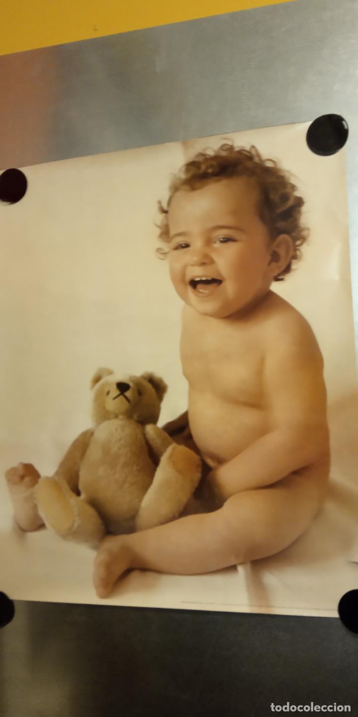 Coleccionismo: BEBE SONRIENDO. MEDIDAS 70*58 CM.