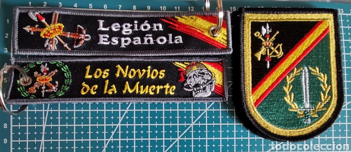 Coleccionismo: Lote parche BOEL y llavero bordados LEGI&Oacute;N ESPA&Ntilde;OLA NOVIOS DE LA MUERTE EJERCITO DE TIERRA ESPA&Ntilde;A