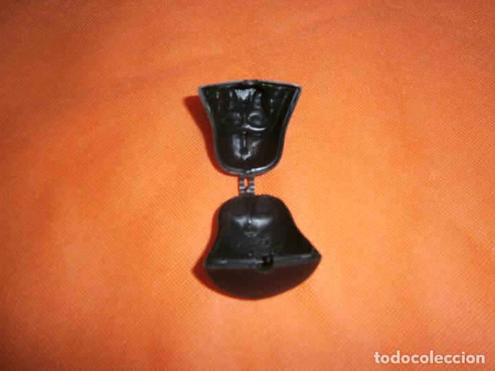 Coleccionismo: Capuch&oacute;n chupa chups - star wars - Darth Vader - Foto 2