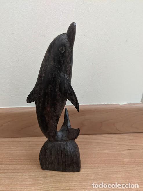Coleccionismo: FIGURA DELF&Iacute;N DE MADERA - Foto 2