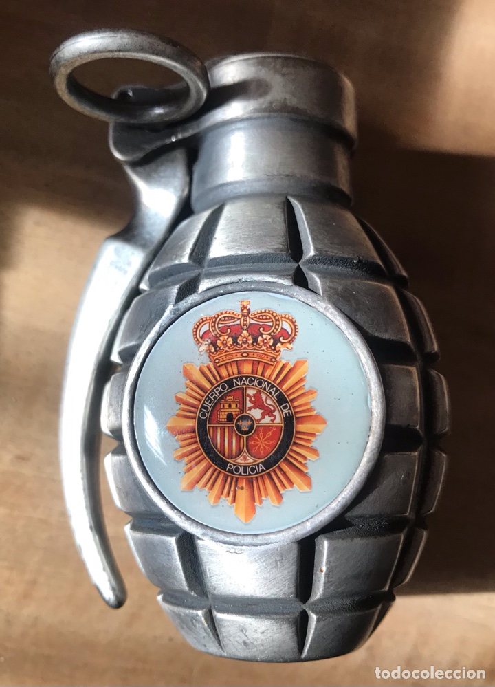 Collectionnisme: Funda mechero forma granada mano hierro cuerpo nacional policia