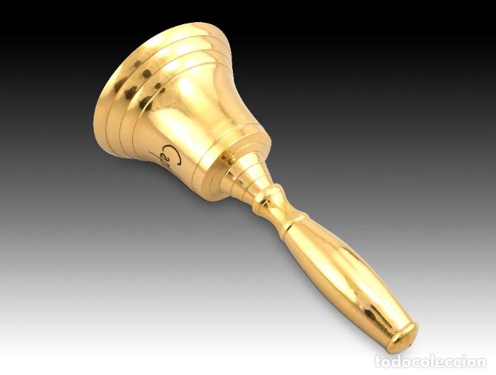 Coleccionismo: Campanilla de mano de metal. - Foto 3