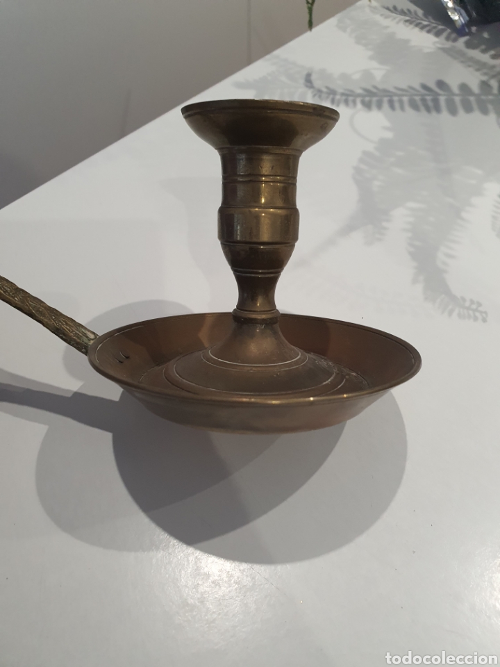 Coleccionismo: palmatoria de bronce . - Foto 4