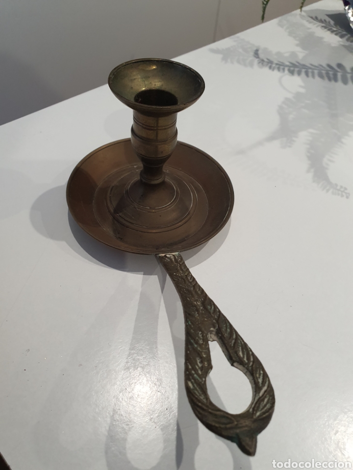 Coleccionismo: palmatoria de bronce . - Foto 5