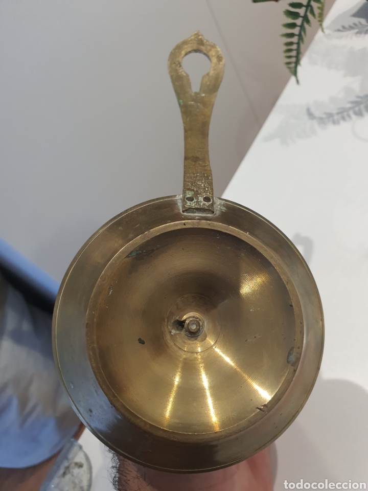 Coleccionismo: palmatoria de bronce . - Foto 7