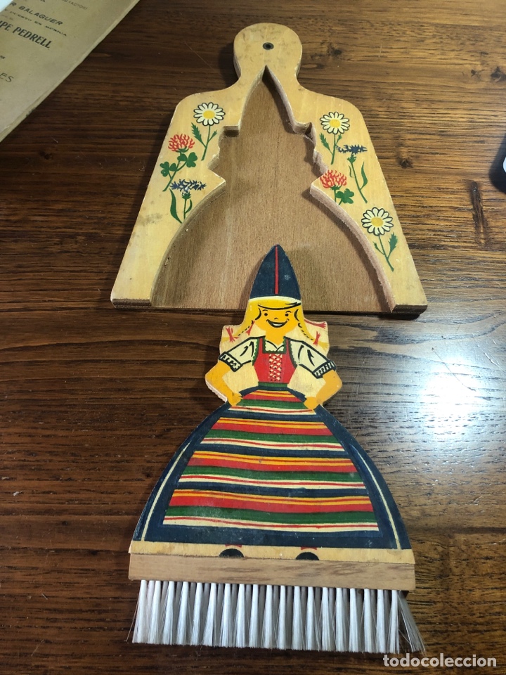 Coleccionismo: CEPILLO ESCOBA MU&Ntilde;ECA DE MADERA - Foto 2