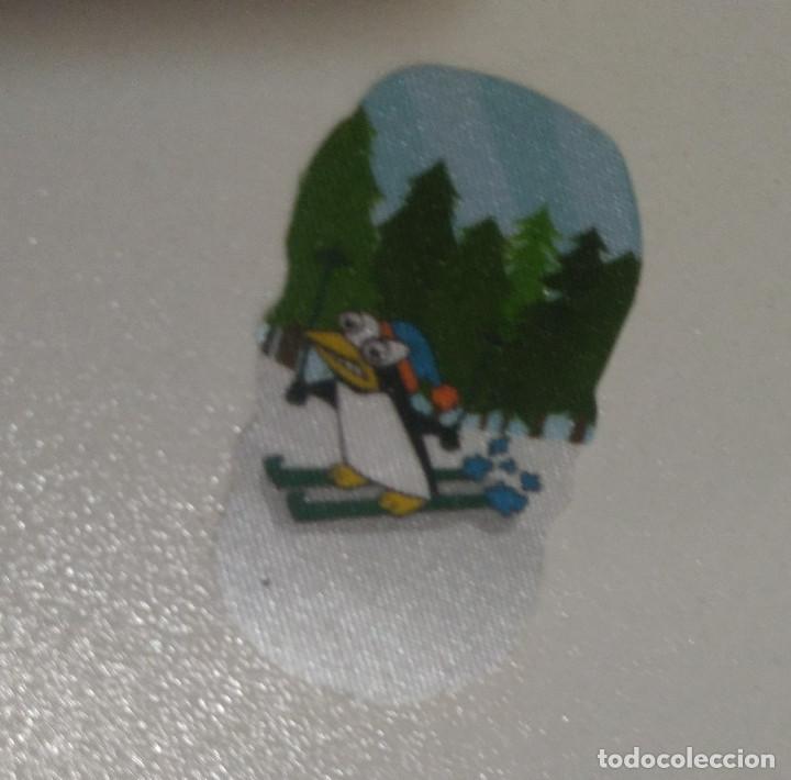 Coleccionismo: PARCHE para la ROPA GUSANITOS CROMO TROQUELADO pinguino esquis esquies nieve