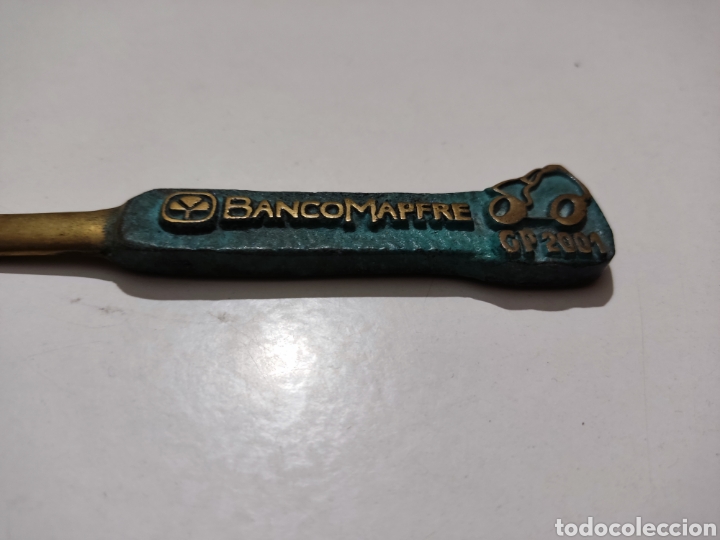 Coleccionismo: Abrecartas Banco Mapfre GP 2001 - Foto 2