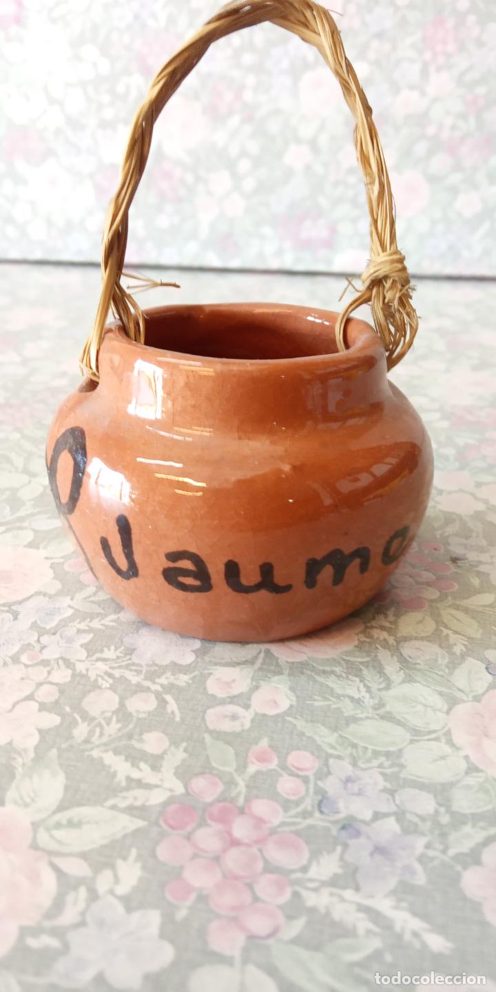 Coleccionismo: RECIPIENTE EN CERAMICA. DIAMETRO 5CM, ALTO 4.5 CM.
