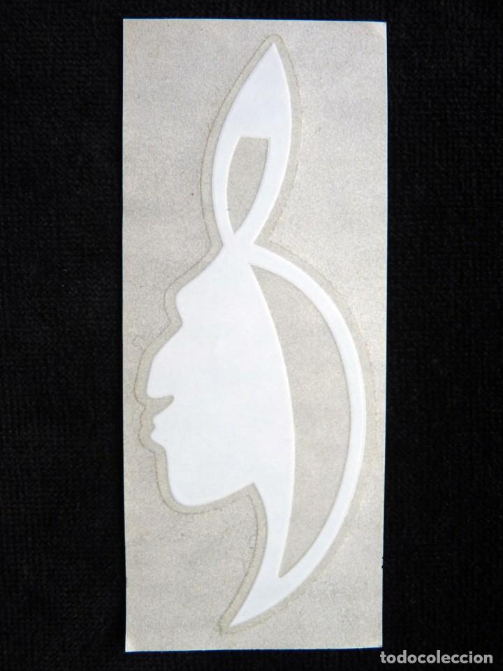 Collezionismo: PEGATINA DISCOTECA APACHE XATIVA (VALENCIA) A&Ntilde;OS 2000. COLOR BLANCO, 11 x 4,5 cm. ORIGINAL