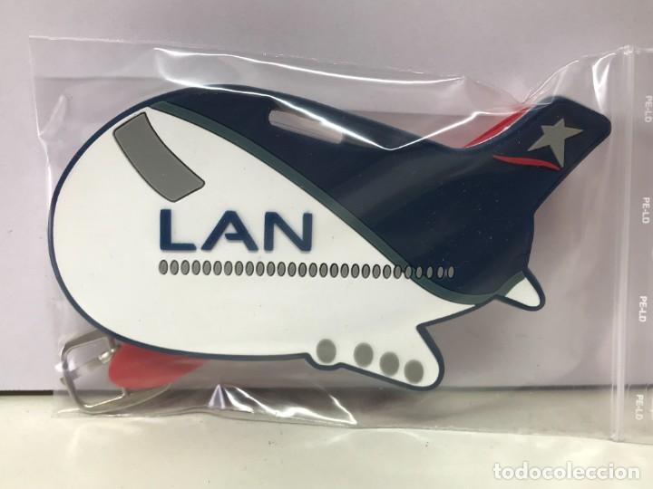 Coleccionismo: ETIQUETAS PARA MALETAS, DE GOMA DURA, LAN AEROLINEAS CHILENA LANCHILE LATAM (2)