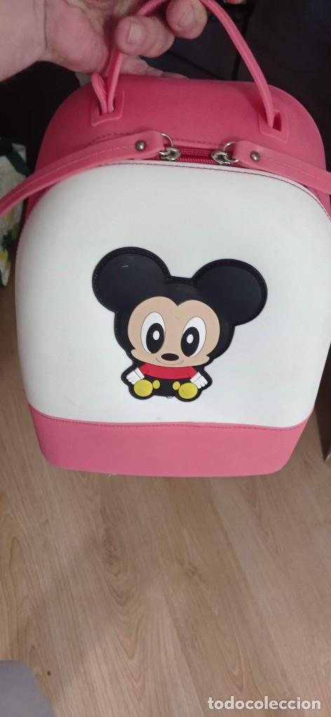 Coleccionismo: MOCHILA DE SILICONA BABY MICKEY MOUSE 28 X 24 X 14 CM