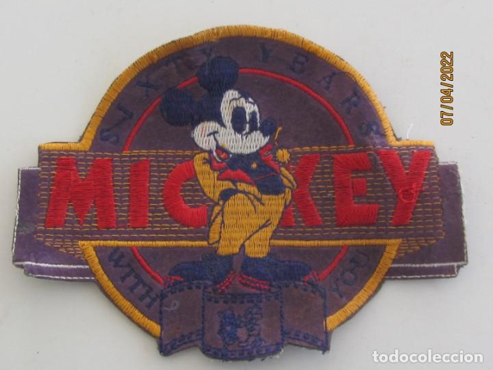 Coleccionismo: PACHE DE TELA MICKEY MOUSE